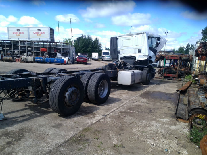 IVECO Stralis 400 - Image 4