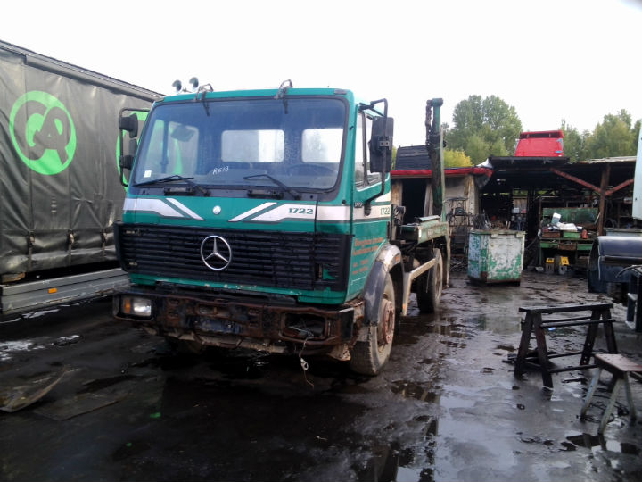 Mercedes-Benz 1722