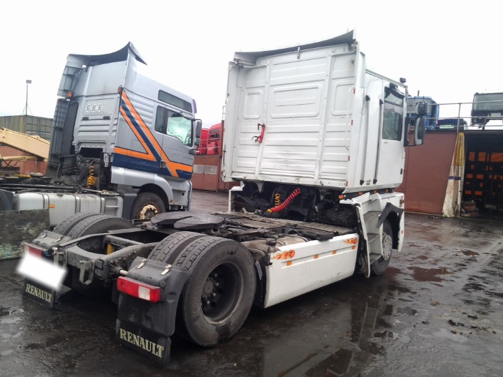 RENAULT Magnum 460 - Image 4