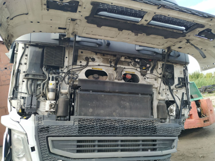 Volvo FH4 - Image 9