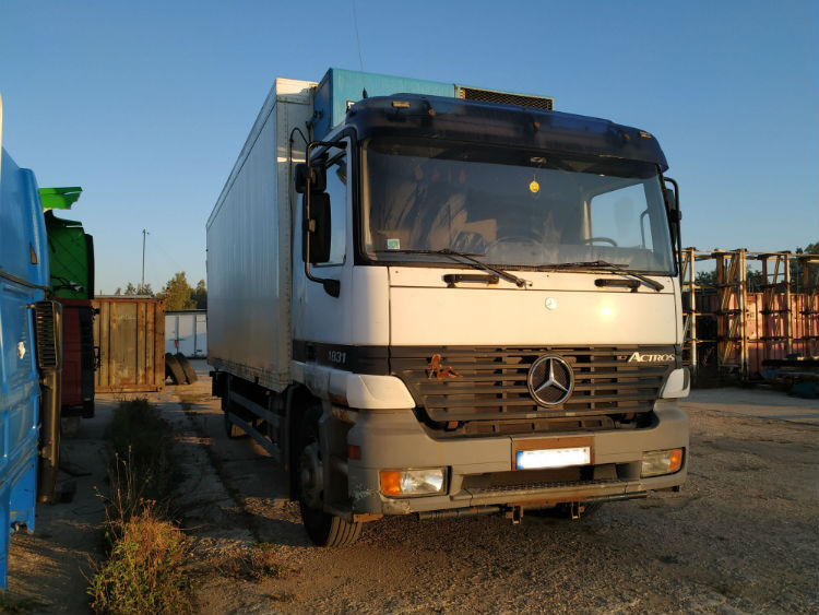 Mercedes Benz Actros 1831