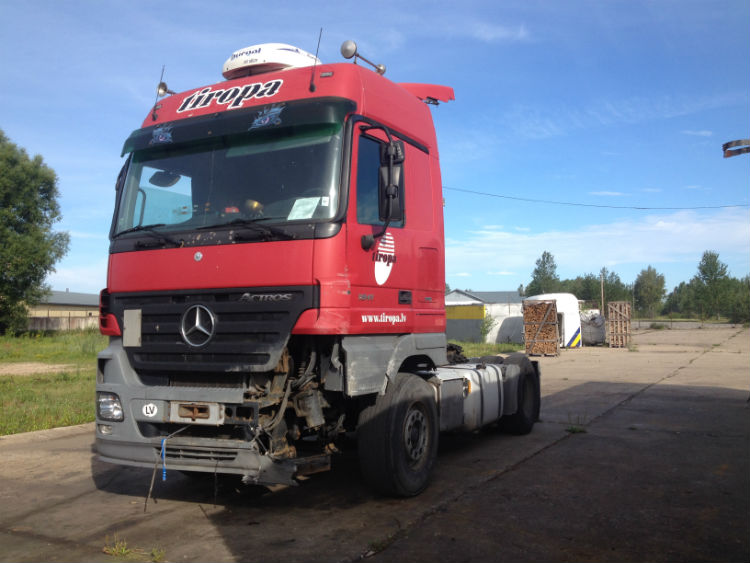 MERCEDES-BENZ Actros 1841